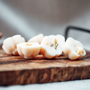Pear & Vetiver Wax Melt – Fresh & Comforting Scent