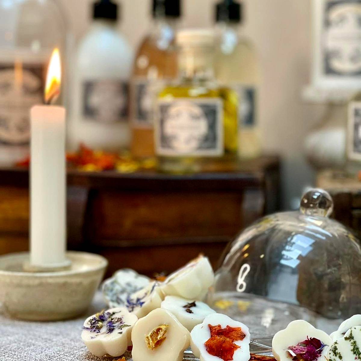 Botanical wax melts